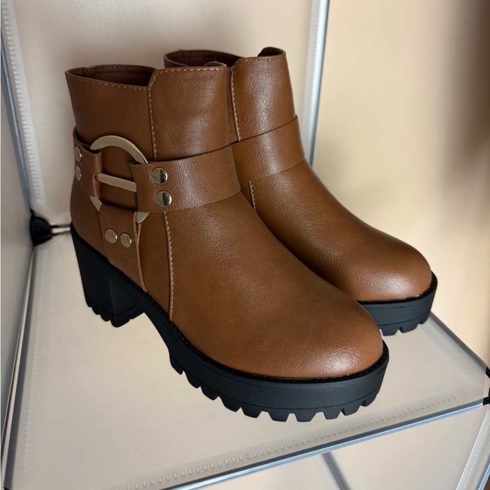 Women's Brown Chunky Heel Combat Ankle Boots Size 9 NWT - Picture 4 of 9